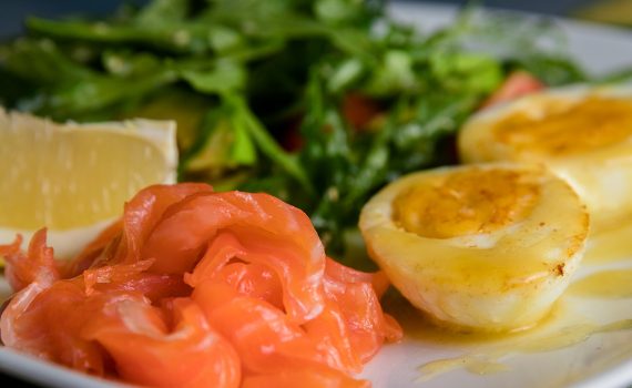Oral-health-teeth-Vitamin-K2-Trout-Avocado